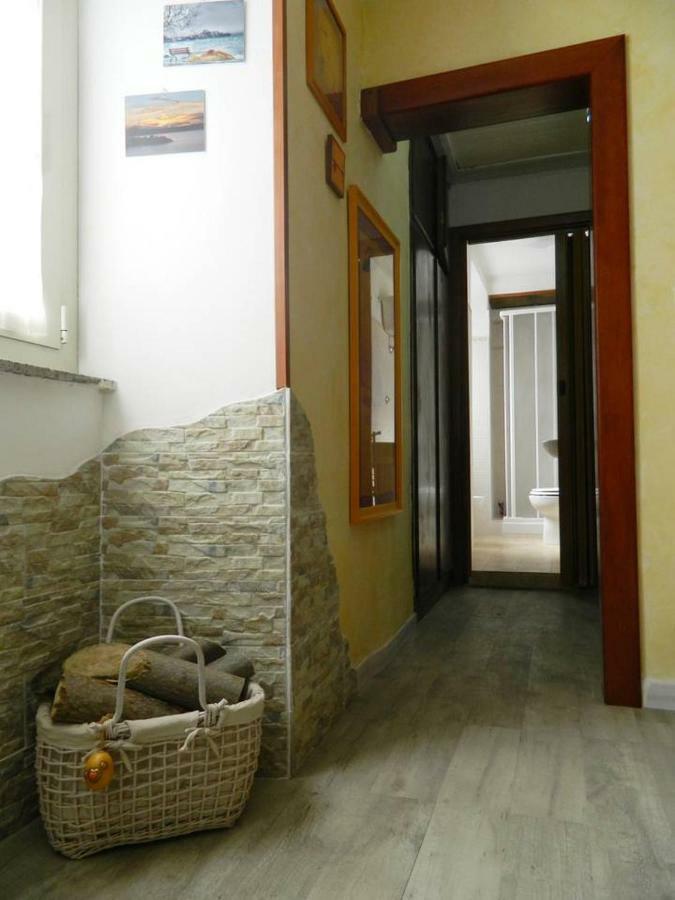 מרתה Appartamento Nel Borgo Medievale Con Vista Lago מראה חיצוני תמונה